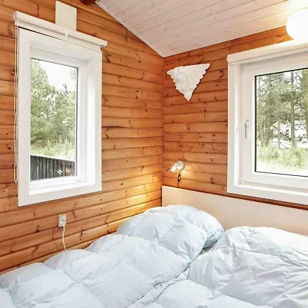 Three-bedroom In Blavand 77 Semesterbostad