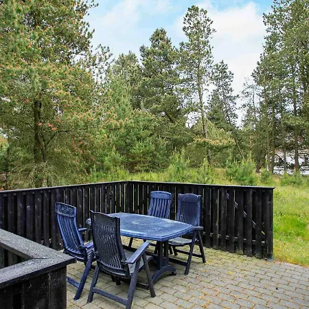Holiday home Three-bedroom Holiday In Blavand 77